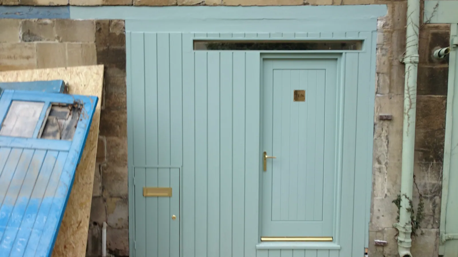 Bespoke Doors & Cedar Cladding – Bath