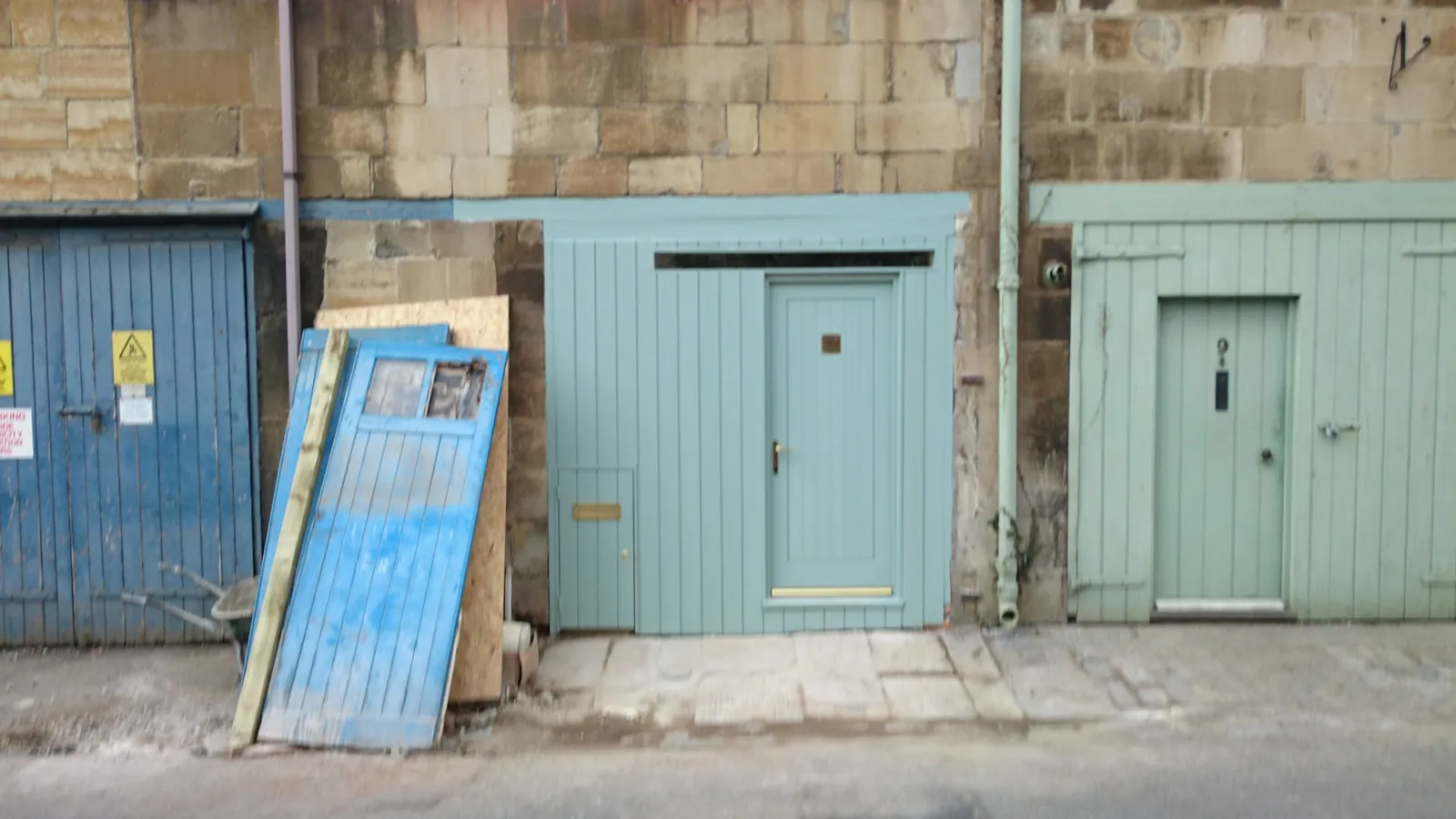 Bespoke Doors & Cedar Cladding – photo 2
