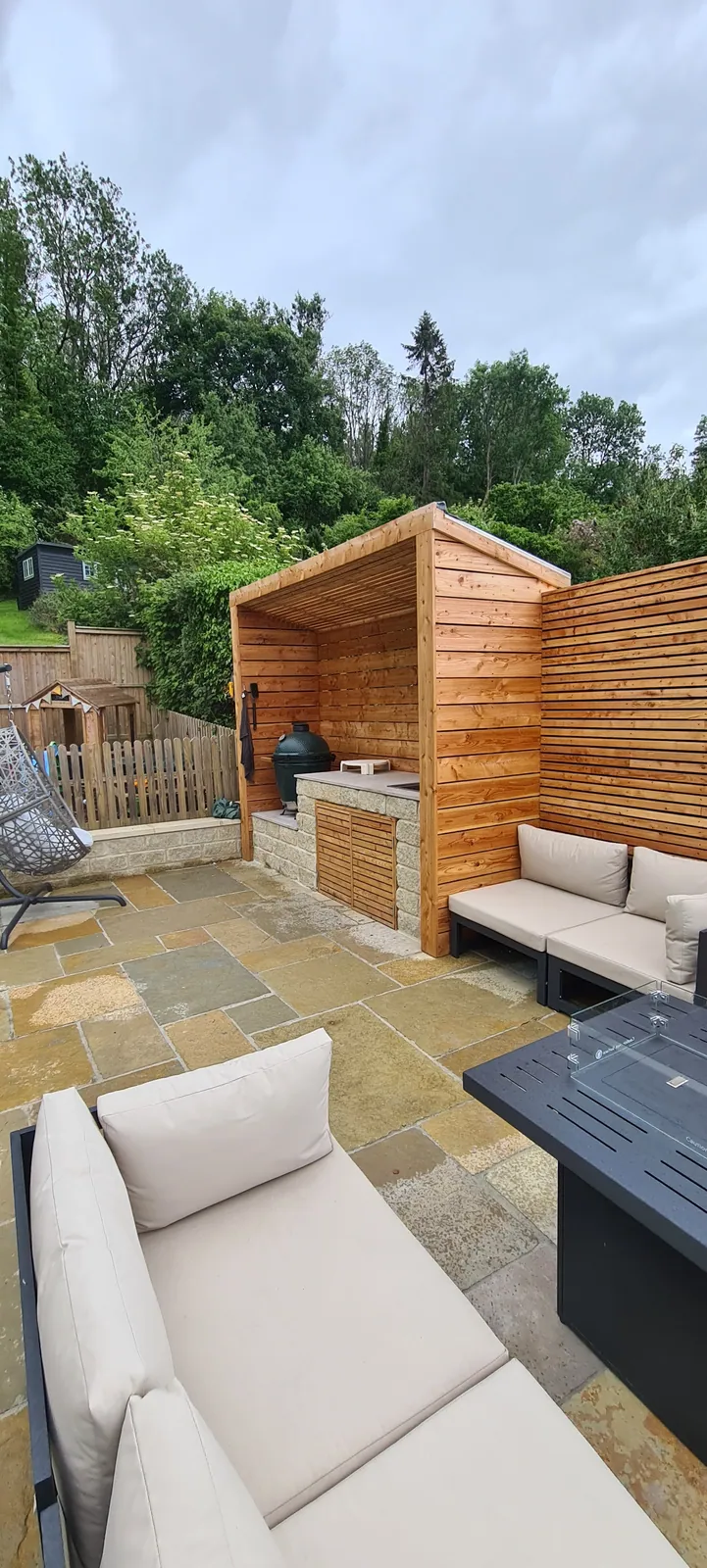 Cedar Garden Room & Outdoor Kitchen – Bath